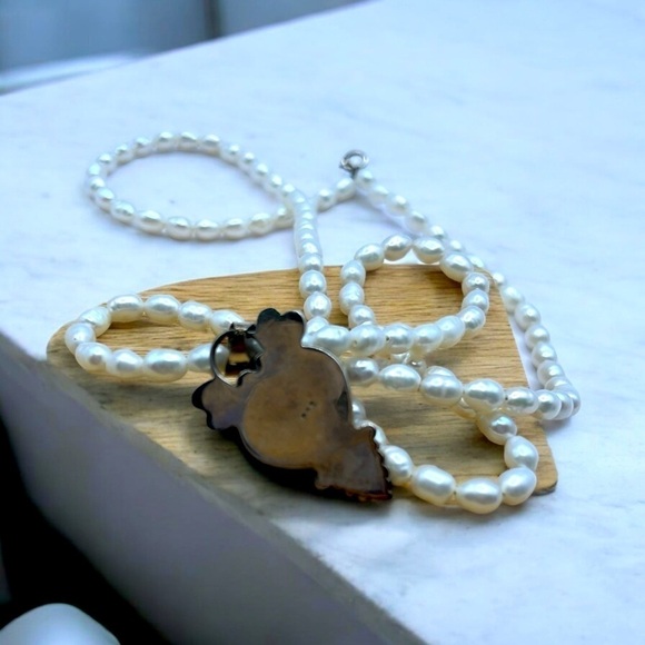 UNIQUE STERLING SILVER AMETHYST AND PERIDOT PENDANT ON A SEED PEARL NECKLACE - Picture 4 of 4